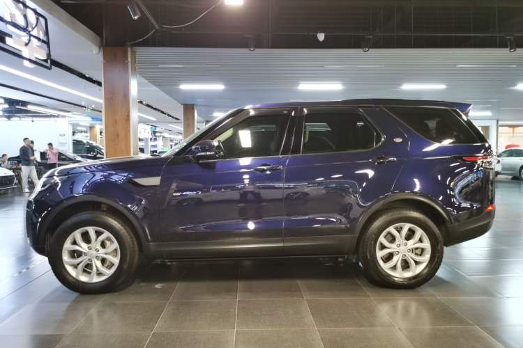 Used Land Rover Discovery 2019 3.0 SC V6 SE Exterior 5