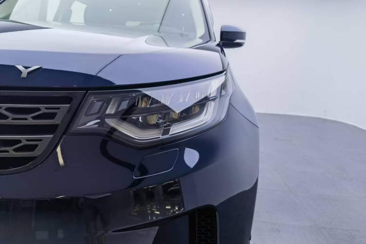 Used Land Rover Discovery 2019 3.0 SC V6 SE Exterior 6