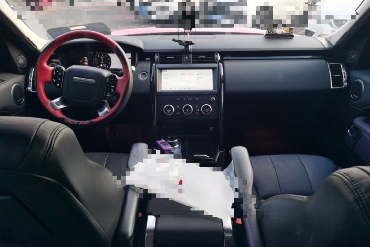 Used Land Rover Discovery 2019 3.0 SC V6 SE Center Console