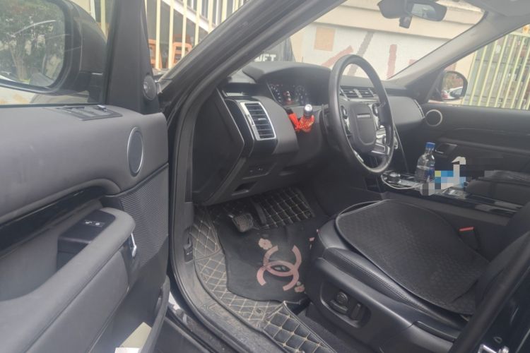 Used Land Rover Discovery 2019 3.0 SC V6 SE Driver Seat
