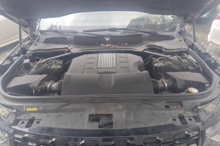 Used Land Rover Discovery 2019 3.0 SC V6 SE Engine Bay