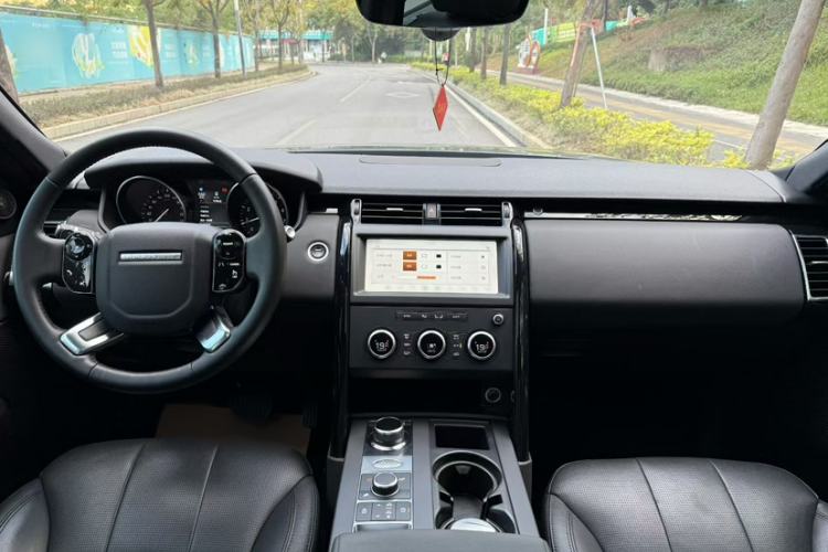 Used Land Rover Discovery 2019 2.0T SE Exterior 7