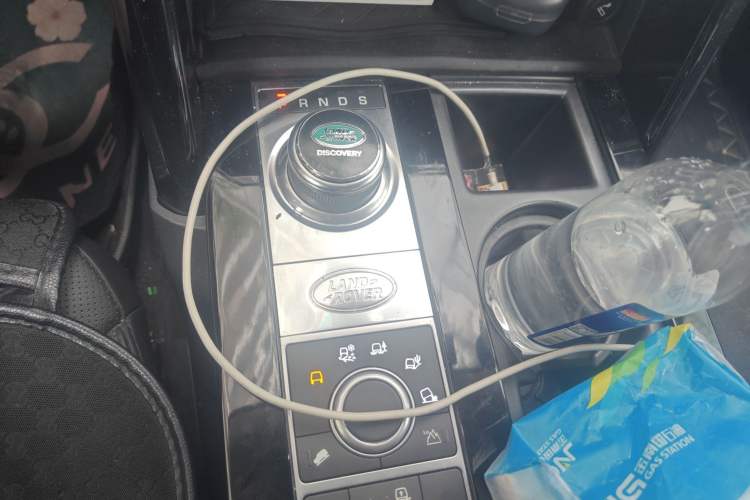 Used Land Rover Discovery 2019 3.0 SC V6 SE Gear Lever