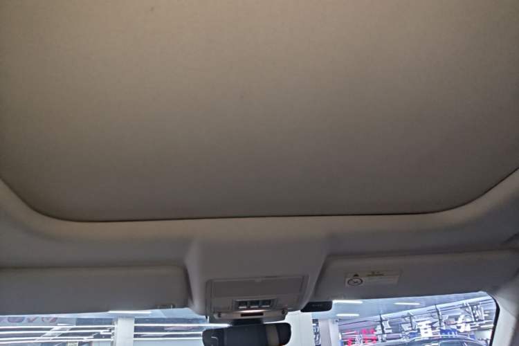Used Land Rover Discovery 2019 3.0 SC V6 SE Headliner