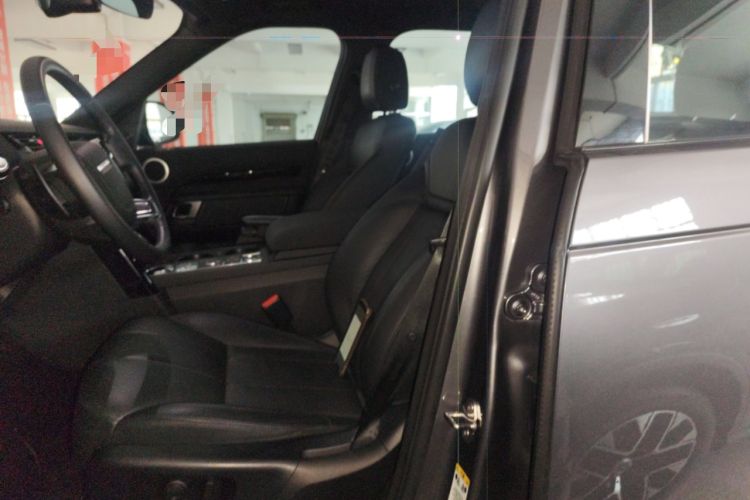 Used Land Rover Discovery 2019 2.0T SE Left Front Seat
