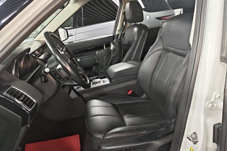 Used Land Rover Discovery 2019 3.0 SC V6 SE Left Front Seat