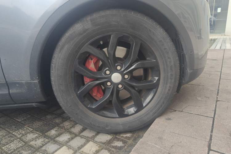 Used Land Rover Discovery 2019 3.0 SC V6 SE Right Front Wheel Hub