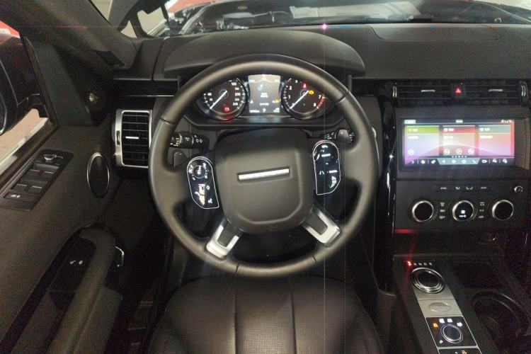 Used Land Rover Discovery 2019 2.0T SE Steering Wheel