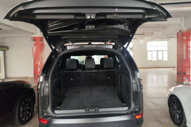 Used Land Rover Discovery 2019 2.0T SE Trunk