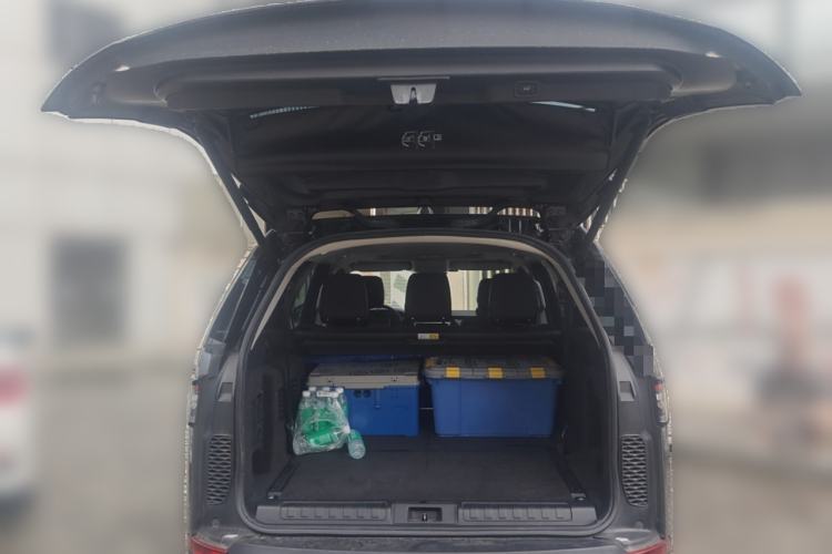 Used Land Rover Discovery 2019 3.0 SC V6 SE Trunk