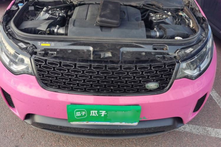 Used Land Rover Discovery 2019 3.0 SC V6 SE Engine Bay