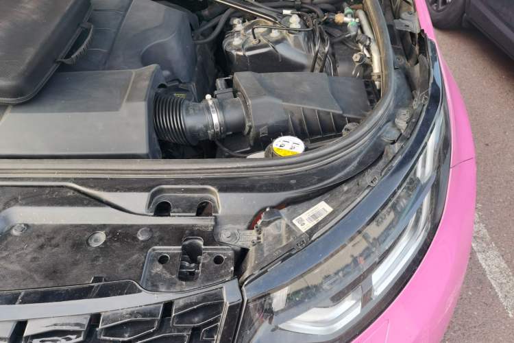 Used Land Rover Discovery 2019 3.0 SC V6 SE Engine Bay Left