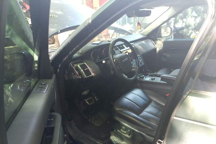 Used Land Rover Discovery 2019 3.0 SC V6 SE Driver Seat