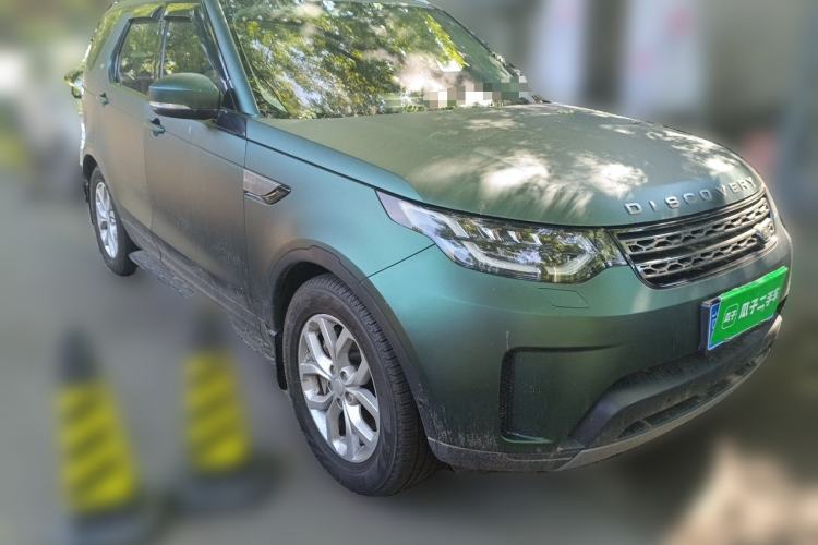 Used Land Rover Discovery 2019 3.0 SC V6 SE Front Right 45 Deg