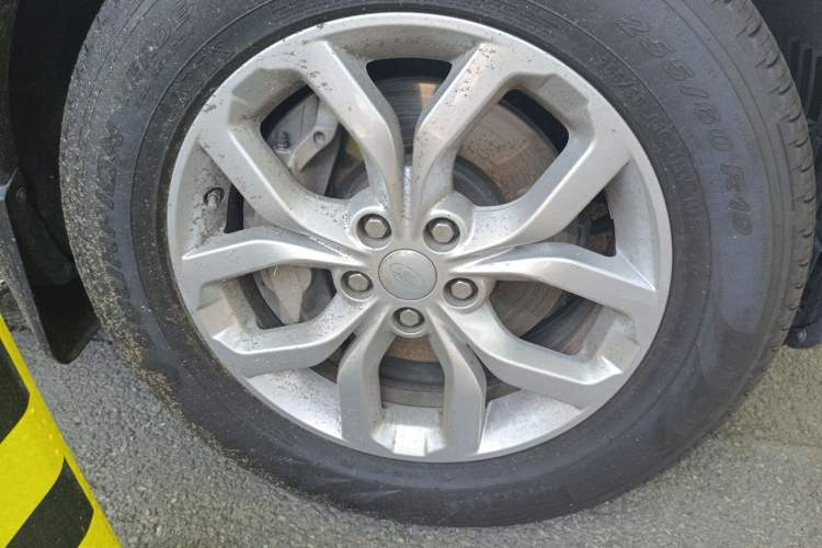 Used Land Rover Discovery 2019 3.0 SC V6 SE Right Front Wheel Hub
