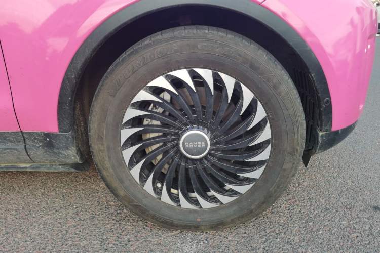 Used Land Rover Discovery 2019 3.0 SC V6 SE Right Front Wheel Hub