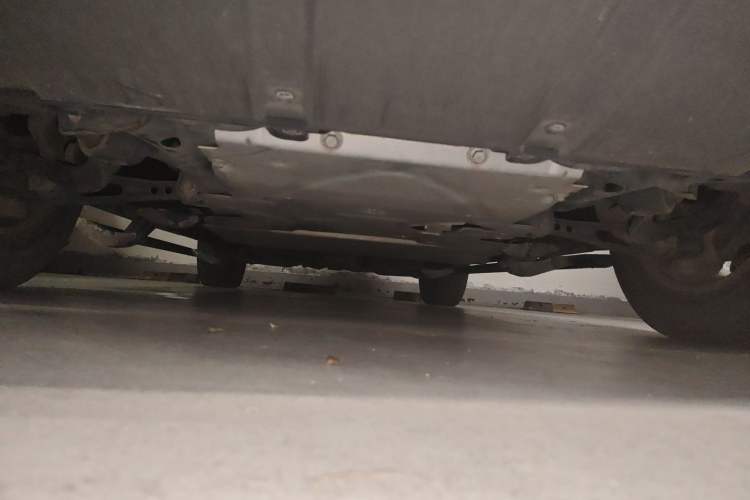 Used Land Rover Discovery 2019 2.0T SE Chassis Front