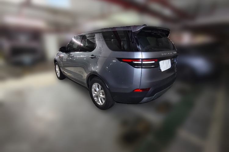 Used Land Rover Discovery 2019 2.0T SE Rear Left 45 Deg