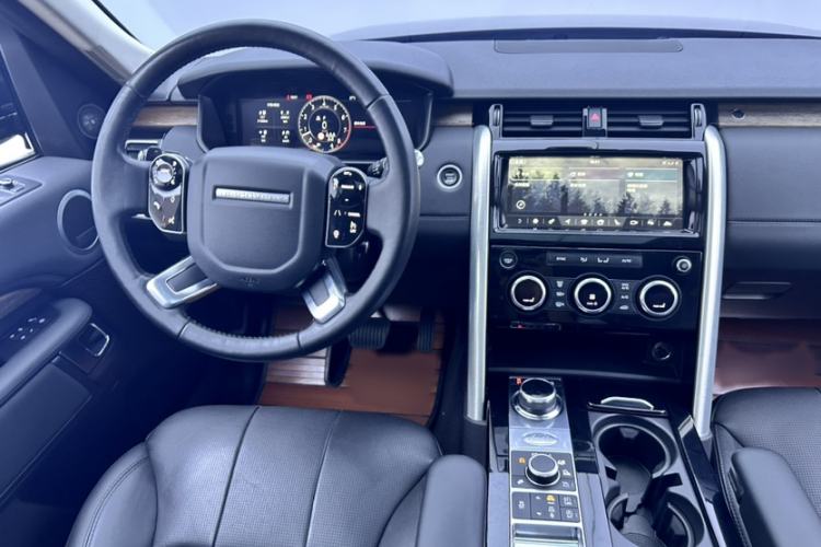 Used Land Rover Discovery 2019 3.0 SC V6 SE Audio And AC Panel