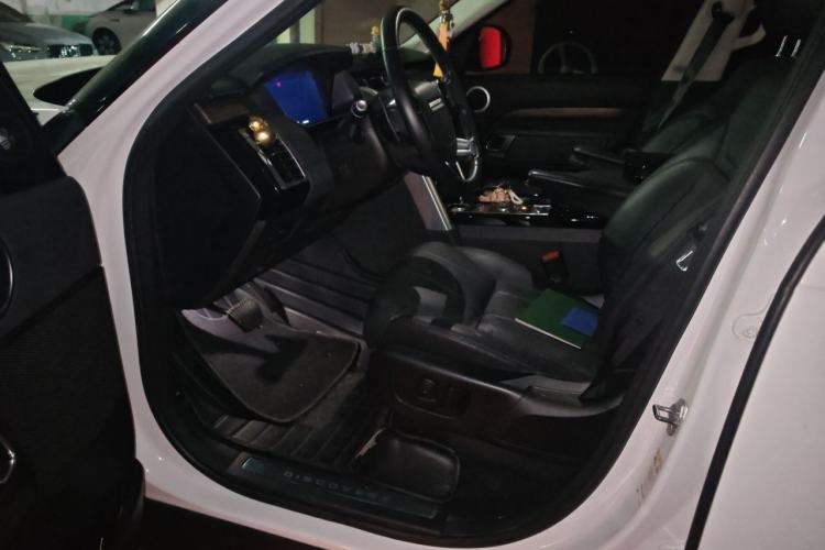 Used Land Rover Discovery 2019 2.0T HSE Driver Seat