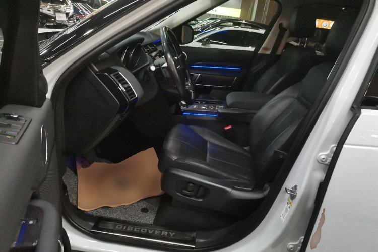 Used Land Rover Discovery 2019 3.0 SC V6 SE Driver Seat