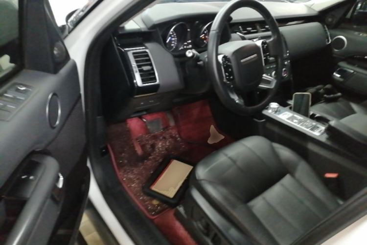Used Land Rover Discovery 2019 3.0 SC V6 SE Driver Seat