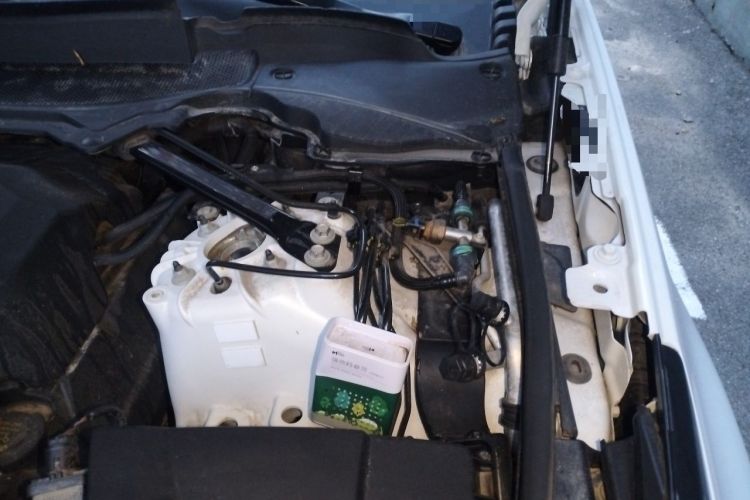 Used Land Rover Discovery 2019 3.0 SC V6 SE Engine Bay Left