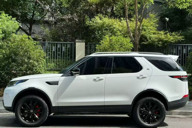 Used Land Rover Discovery 2019 3.0 SC V6 SE Exterior 1