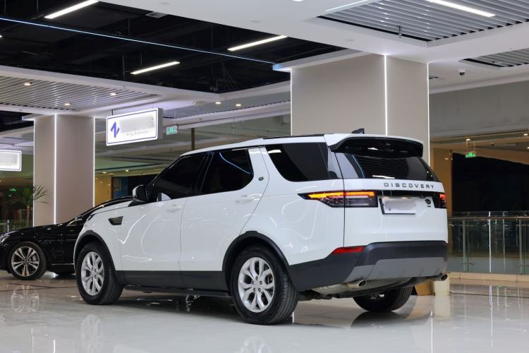 Used Land Rover Discovery 2019 3.0 SC V6 SE Exterior 2