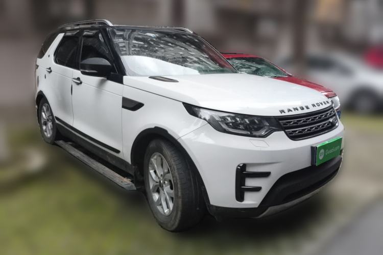 Used Land Rover Discovery 2019 3.0 SC V6 SE Front Right 45 Deg