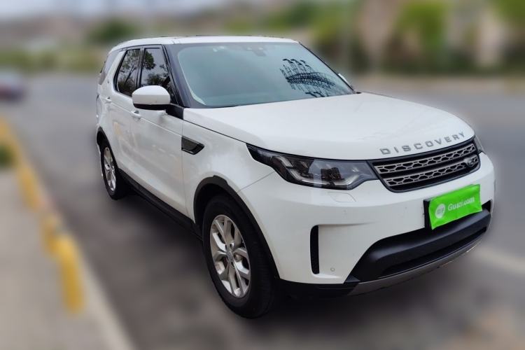 Used Land Rover Discovery 2019 3.0 SC V6 SE Front Right 45 Deg