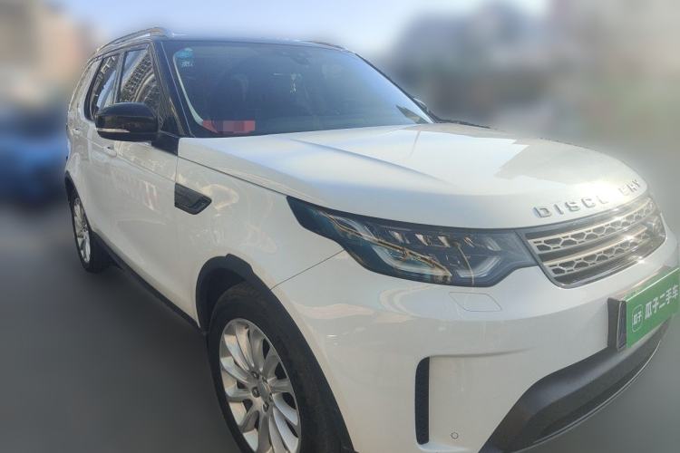 Used Land Rover Discovery 2019 3.0 SC V6 SE Front Right 45 Deg