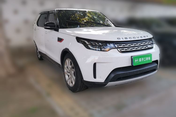Used Land Rover Discovery 2019 3.0 SC V6 HSE Front Right 45 Deg
