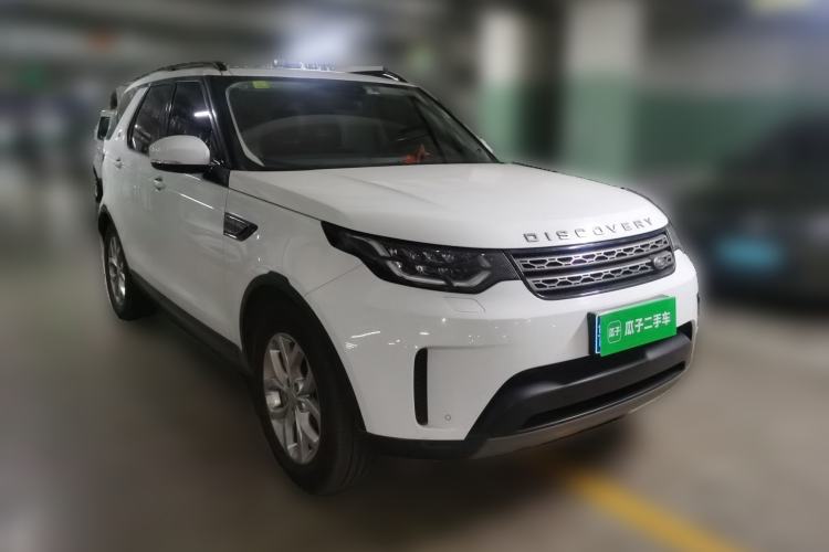 Used Land Rover Discovery 2019 3.0 SC V6 SE Front Right 45 Deg