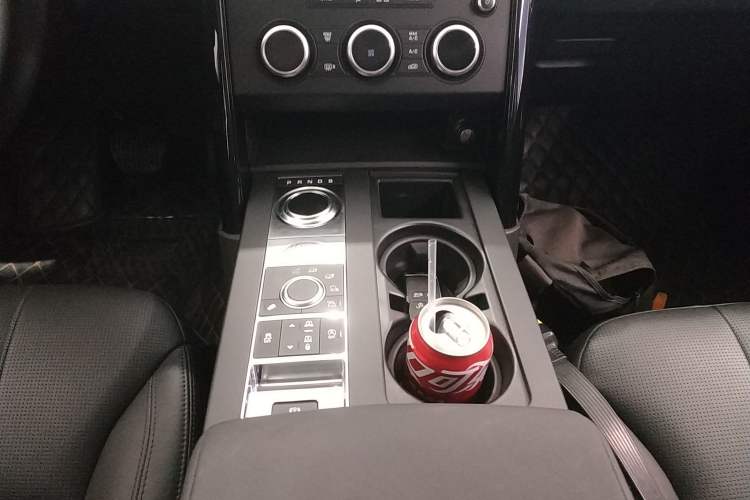Used Land Rover Discovery 2019 3.0 SC V6 SE Gear Lever