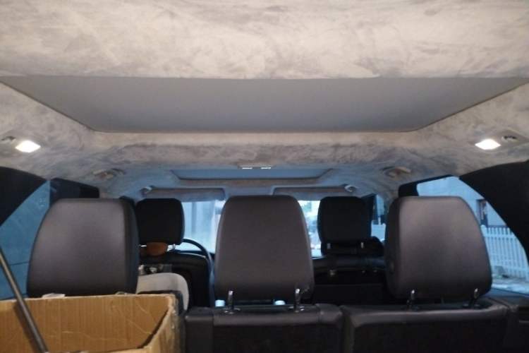 Used Land Rover Discovery 2019 3.0 SC V6 SE Headliner