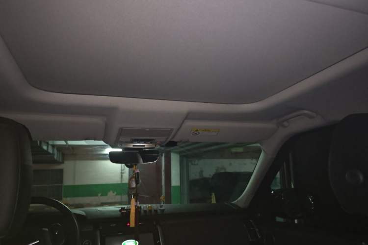 Used Land Rover Discovery 2019 2.0T HSE Headliner