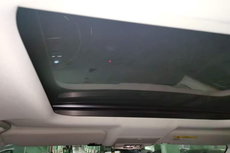 Used Land Rover Discovery 2019 3.0 SC V6 SE Headliner