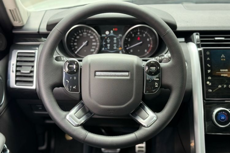 Used Land Rover Discovery 2019 3.0 SC V6 SE Interior 2
