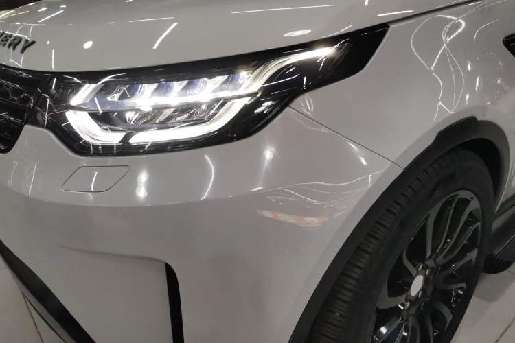 Used Land Rover Discovery 2019 3.0 SC V6 SE Left Front Headlight
