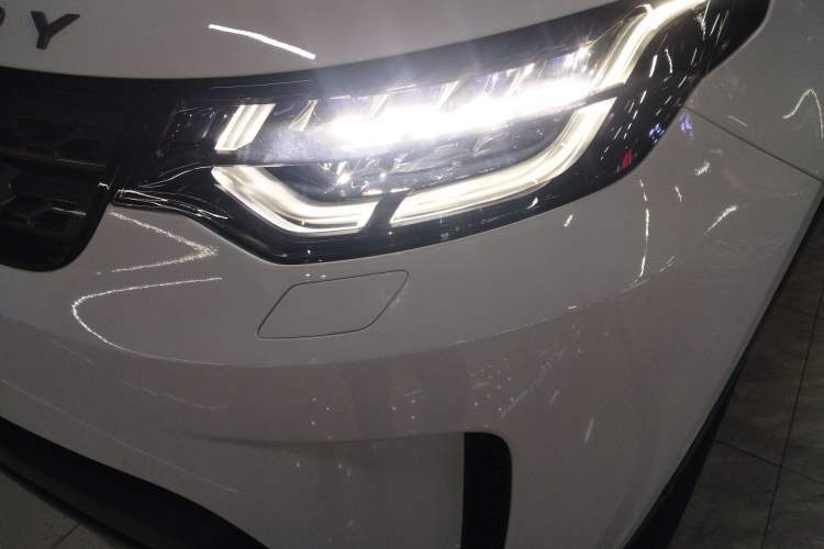 Used Land Rover Discovery 2019 3.0 SC V6 SE Left Front Headlight
