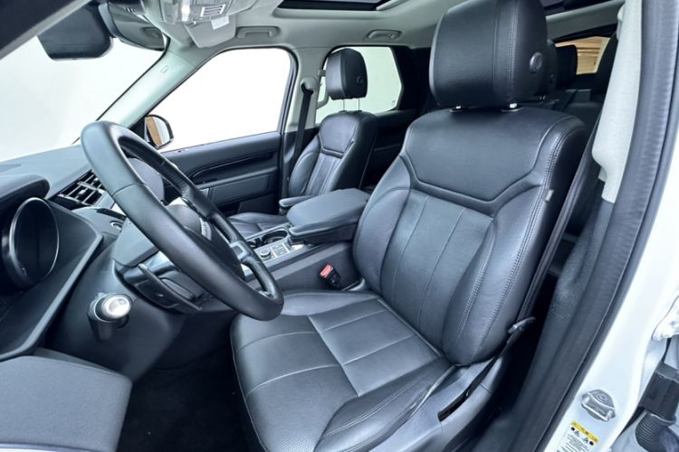Used Land Rover Discovery 2019 3.0 SC V6 SE Left Front Seat