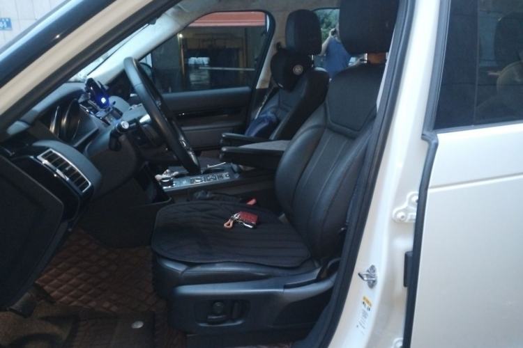 Used Land Rover Discovery 2019 3.0 SC V6 SE Left Front Seat