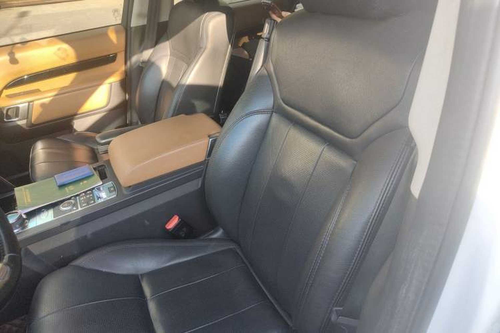 Used Land Rover Discovery 2019 3.0 SC V6 SE Left Front Seat