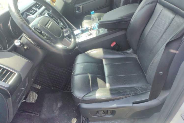 Used Land Rover Discovery 2019 3.0 SC V6 SE Left Front Seat