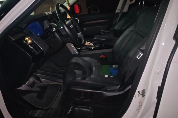 Used Land Rover Discovery 2019 2.0T HSE Left Front Seat