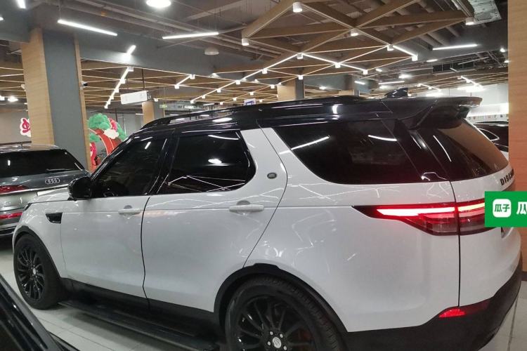 Used Land Rover Discovery 2019 3.0 SC V6 SE Left Side