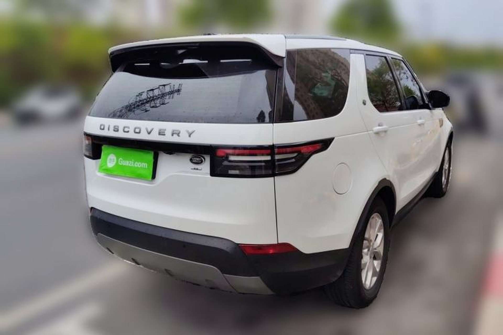 Used Land Rover Discovery 2019 3.0 SC V6 SE Rear Right 45 Deg