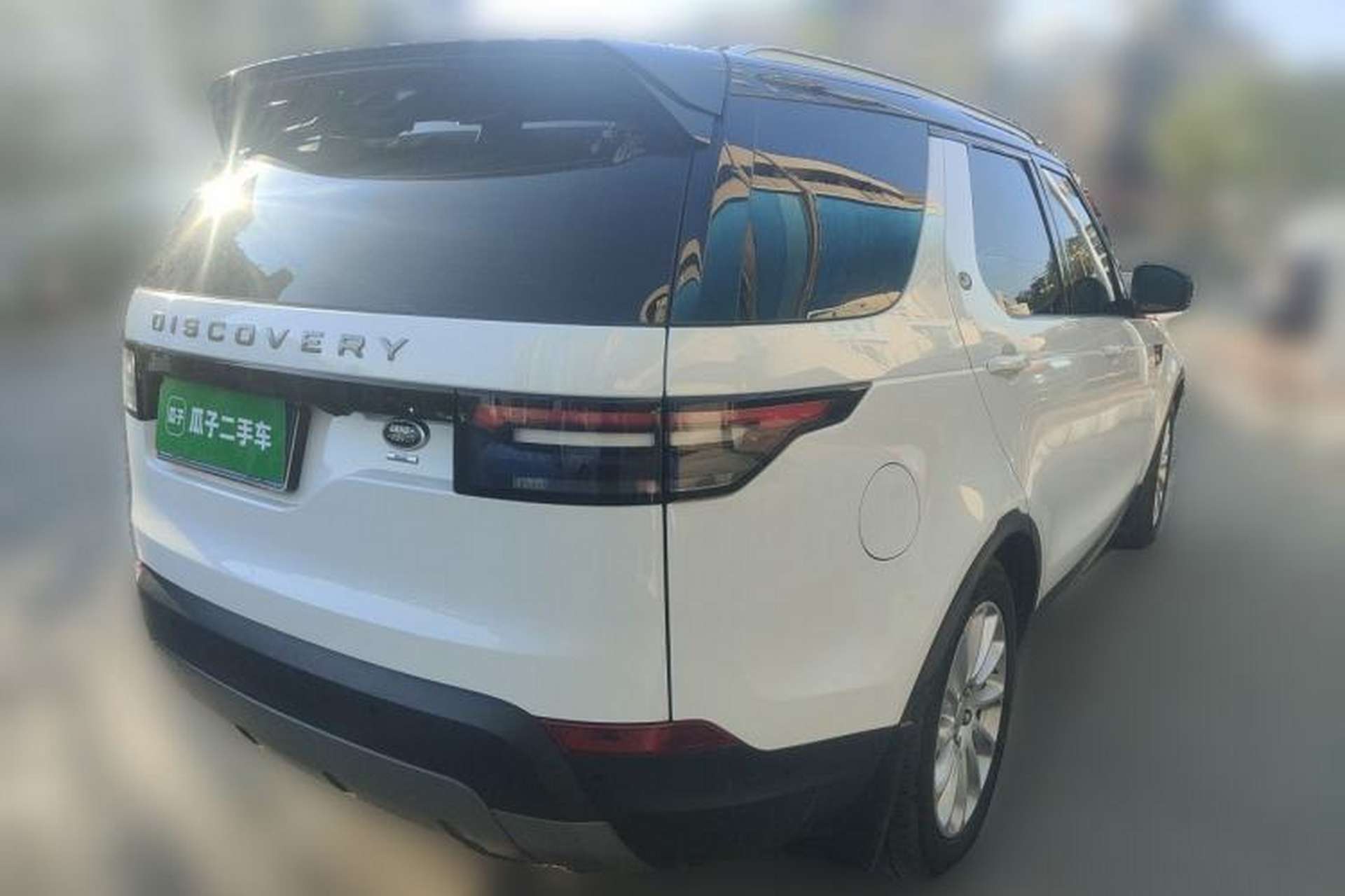 Used Land Rover Discovery 2019 3.0 SC V6 SE Rear Right 45 Deg