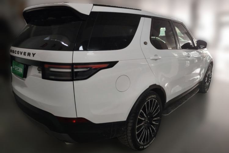 Used Land Rover Discovery 2019 3.0 SC V6 SE Rear Right 45 Deg